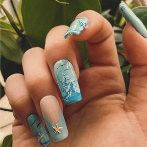 Ocean Wave Nails